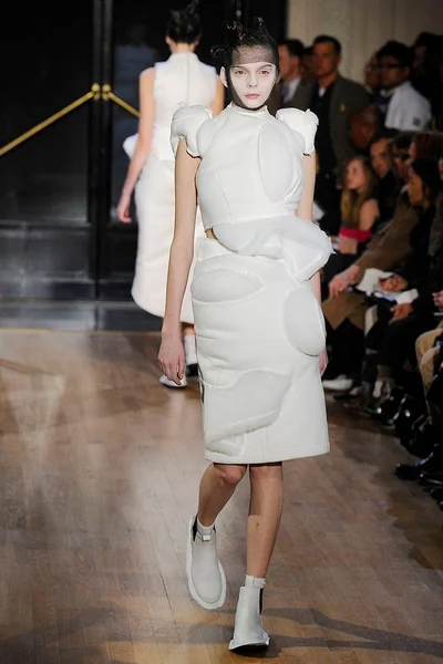 Look 35